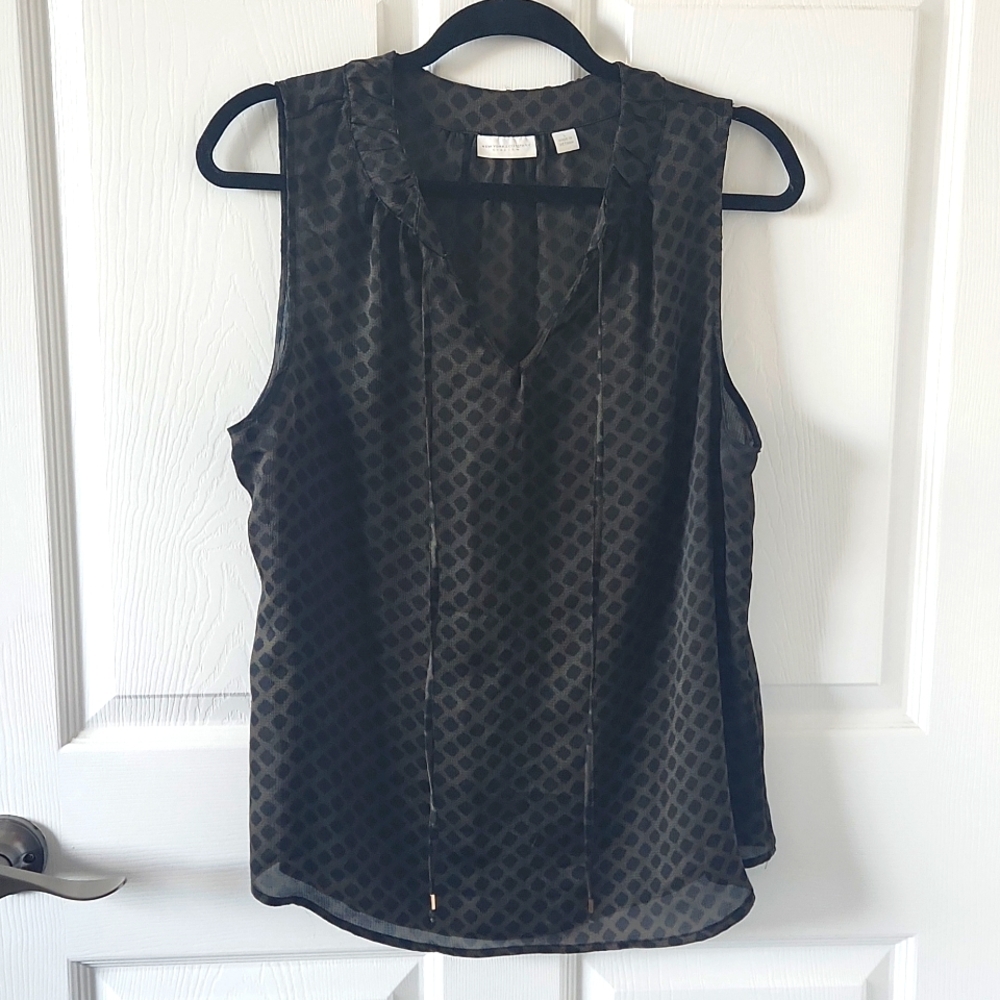 NY&Co Olive Green and Black Sleeveless Blouse Large